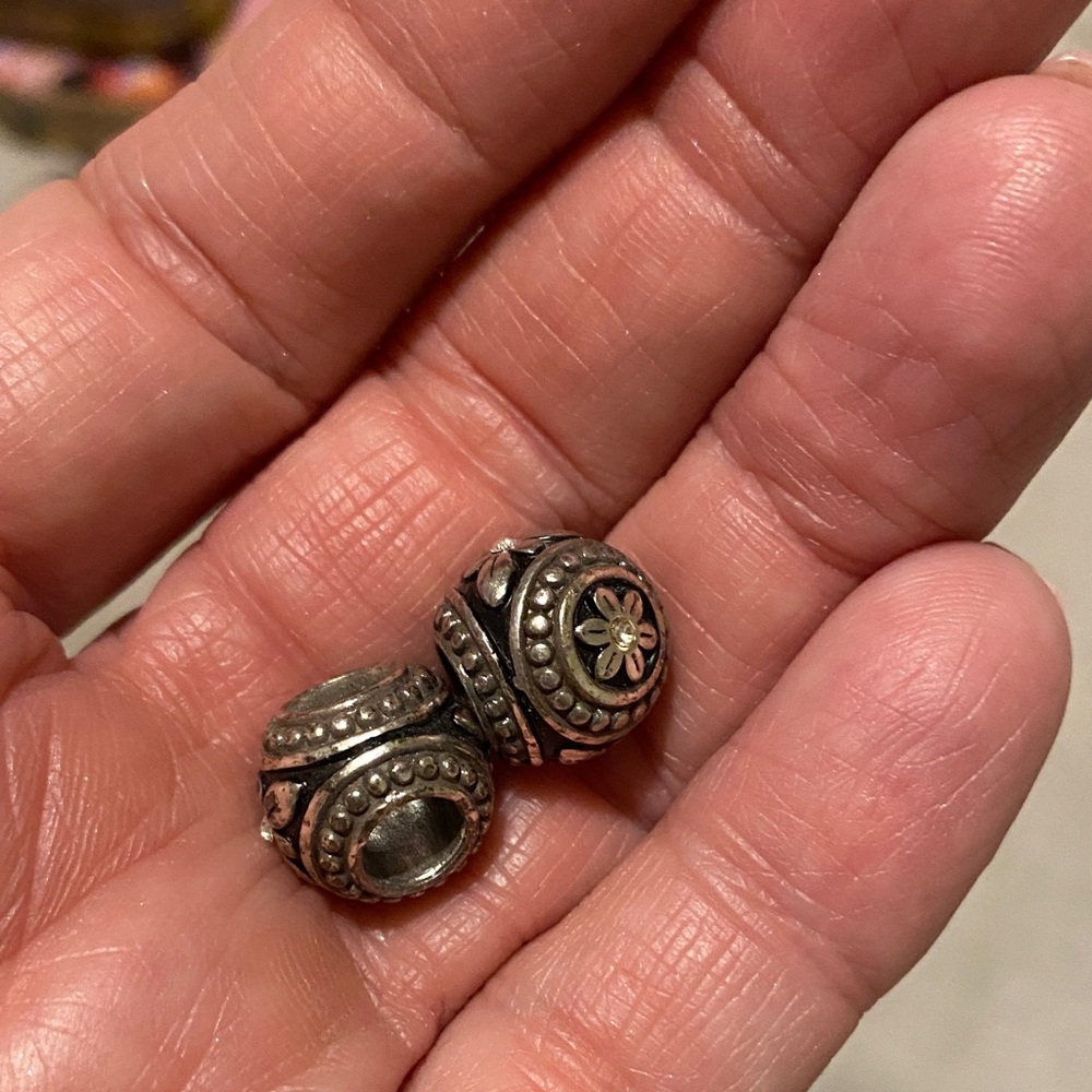2 Brighton beads